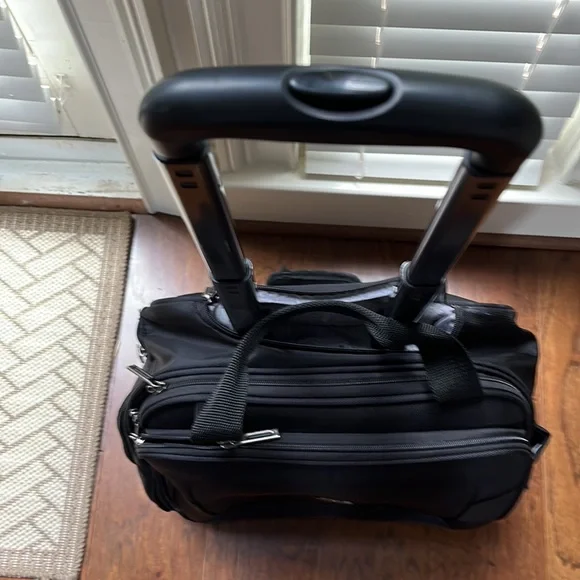 free worldwide shipping Delsey Wheeled laptop Bag